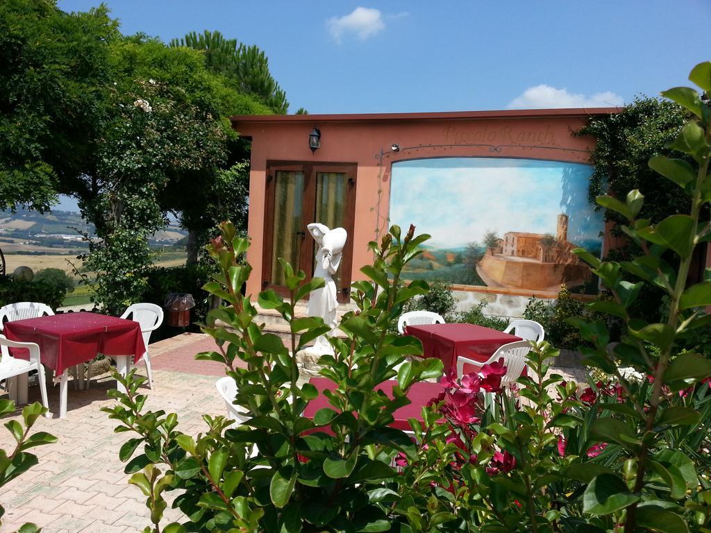 Azienda Agrituristica Piccolo Ranch San Pietro  Exteriör bild